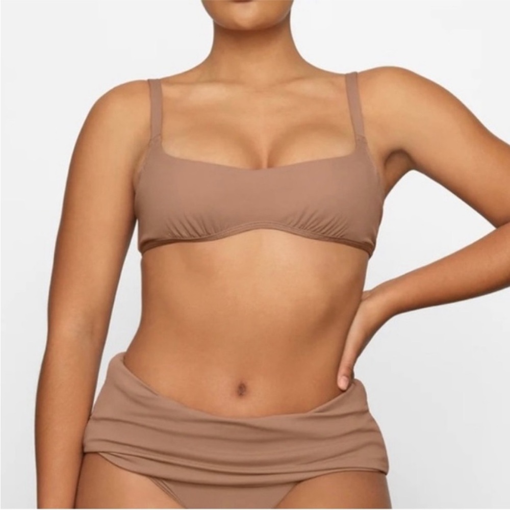 SKIMS bikini top Sculpting Swim Ruched Lined Wired Bikini Top in Sienna xs NWT
